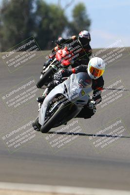 media/Sep-21-2025-TrackDaz (Sun) [[277c75b276]]/C Group/1240pm (Turn 2)/